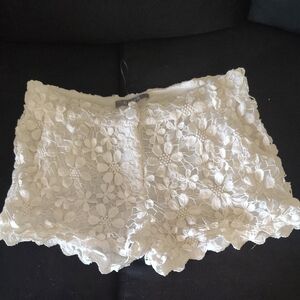 Gracia‎ Ivory Floral Lace Shorts Size L